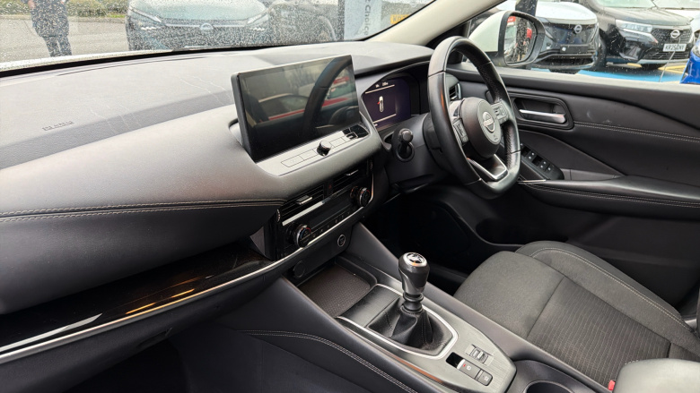 Nissan Qashqai 1.3 DiG-T MH N-Connecta 5dr Petrol Hatchback